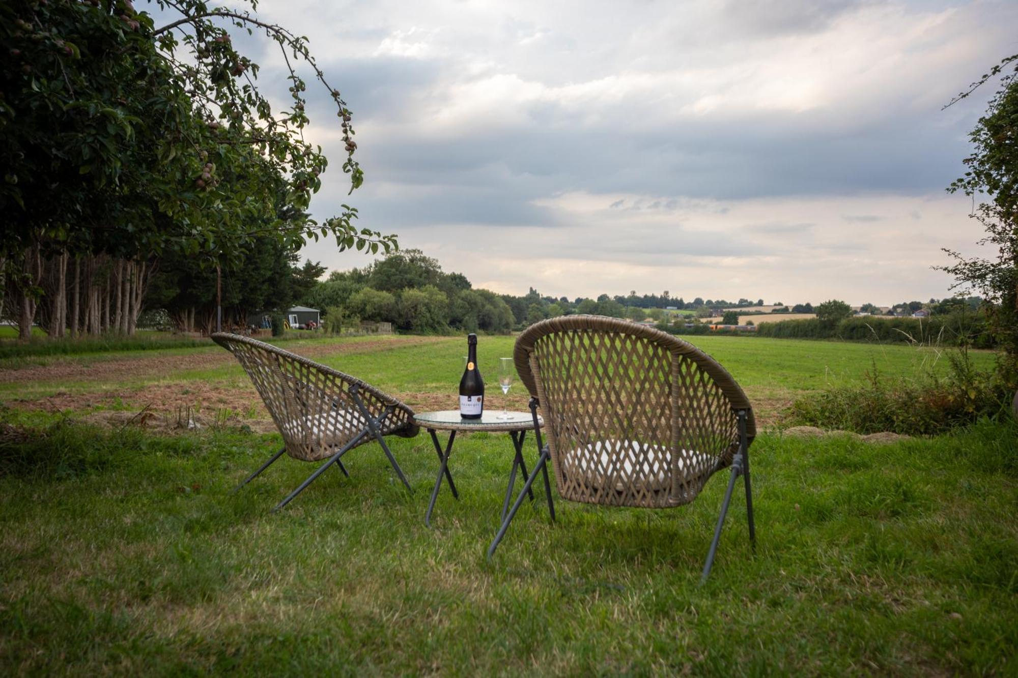 Stunning With Countryside Views & Parking Апартаменты Lugwardine